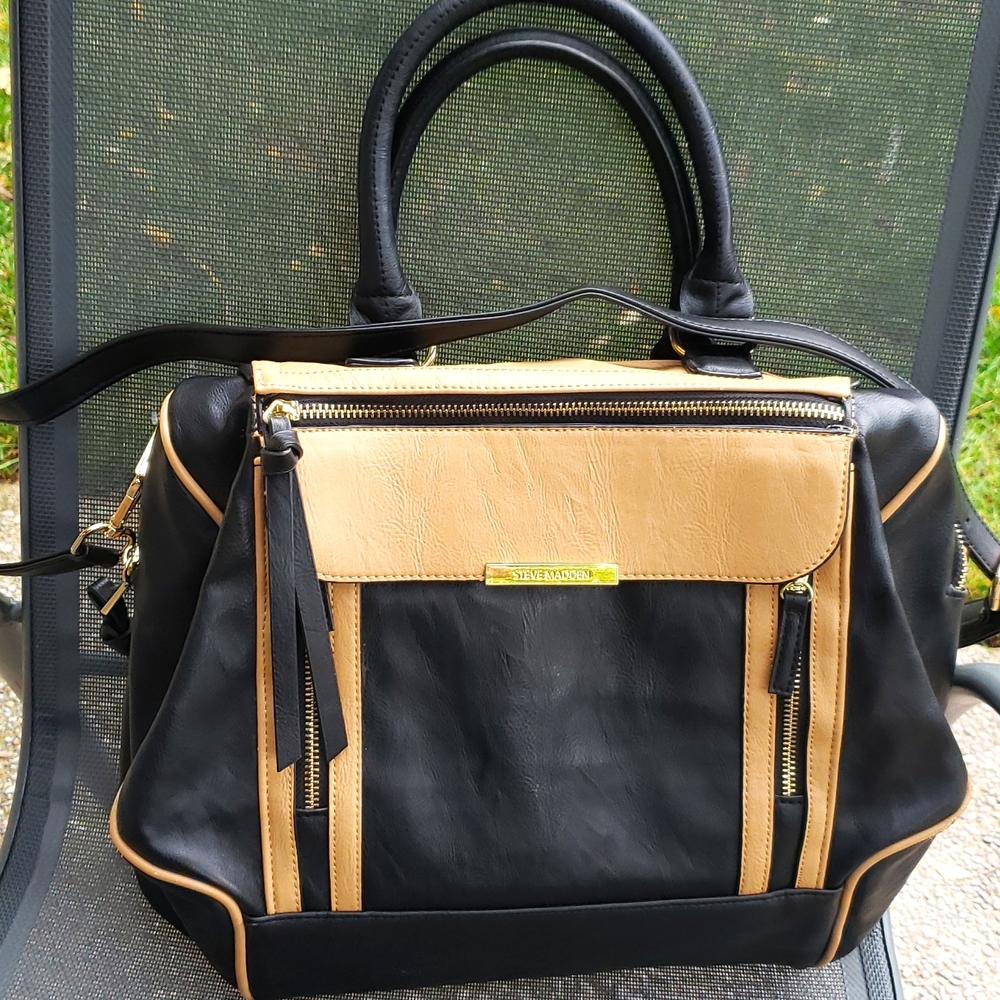 Steve Madden shoulder bag tan and black with strap